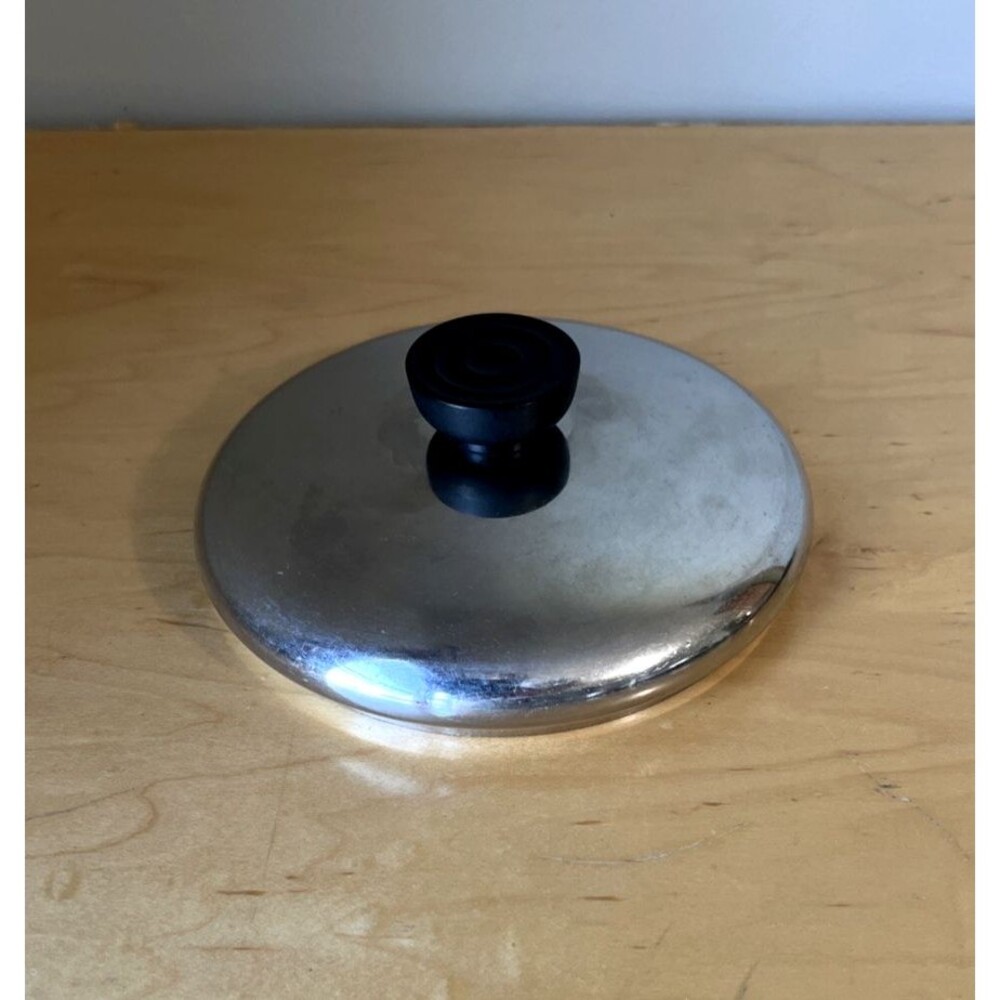 Vtg. Revere Ware Lid Only (5 7/8  Internal Diameter)  6 1/2" External Diameter